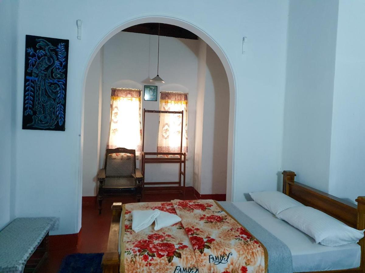 Ruchi House Hotel Нувара Елия Екстериор снимка