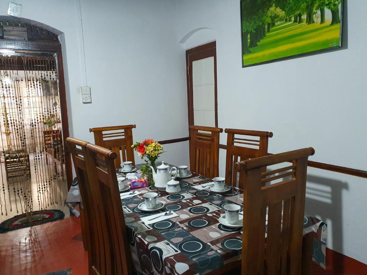 Ruchi House Hotel Нувара Елия Екстериор снимка