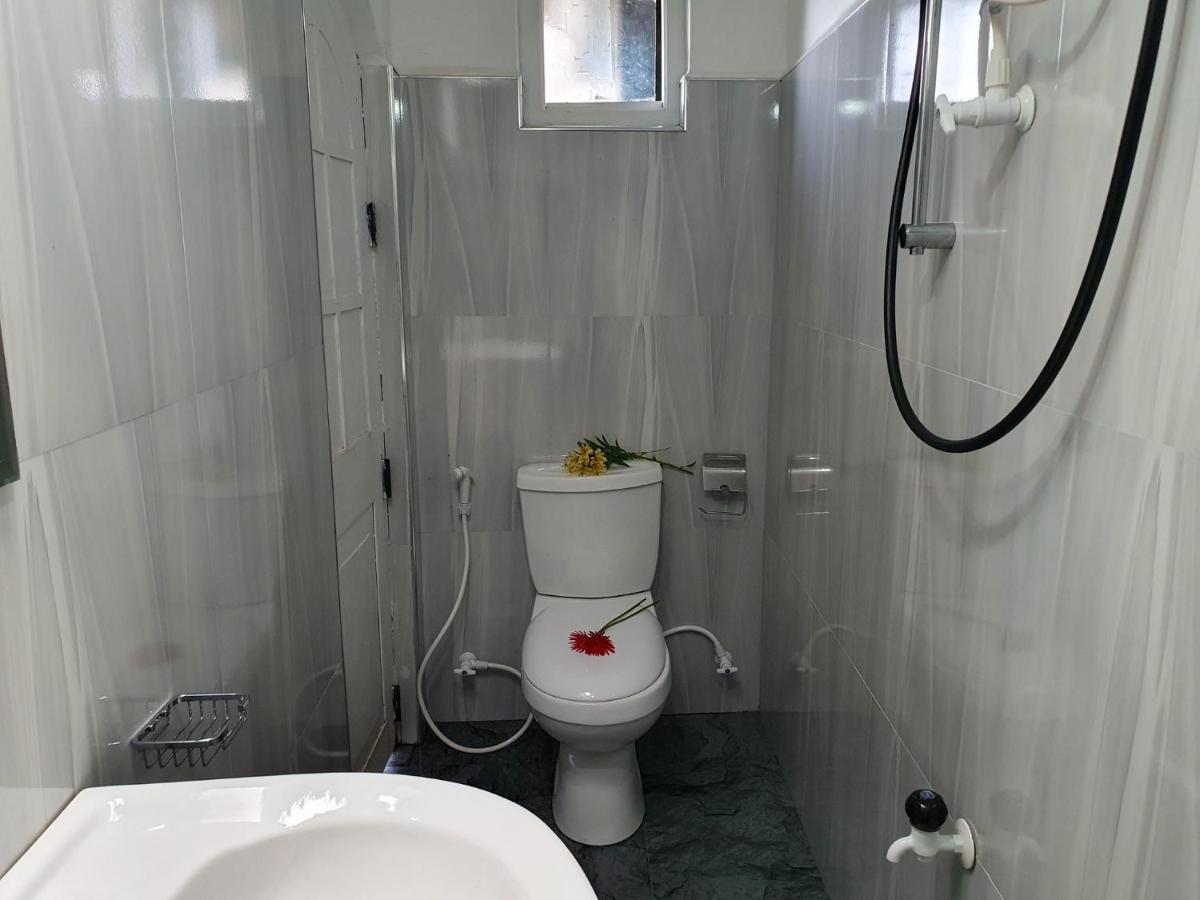 Ruchi House Hotel Нувара Елия Екстериор снимка